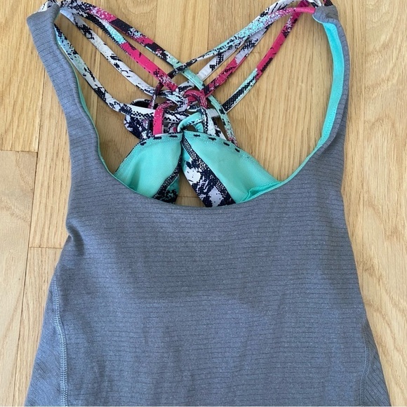 Lululemon womens free to be wild tank top size 4 - Picture 2 of 5